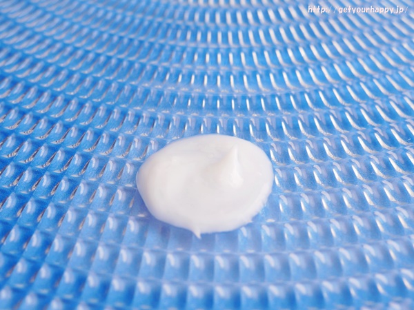 ビーグレン・ハイドロキノン美容液のテクスチャ